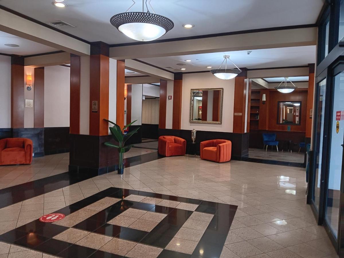 Clarion Hotel & Suites Маунт-Лорел Екстер'єр фото