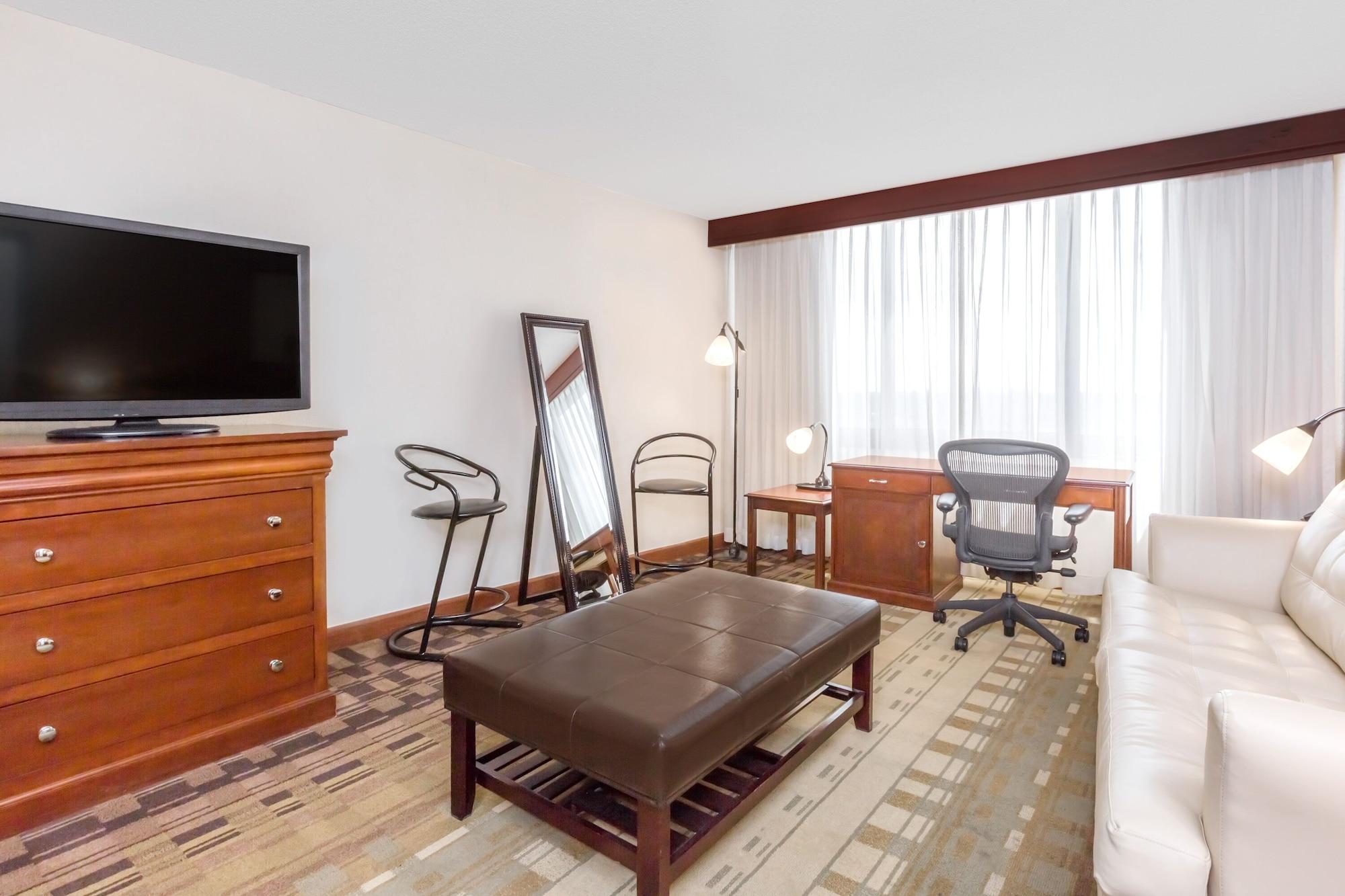 Clarion Hotel & Suites Маунт-Лорел Екстер'єр фото