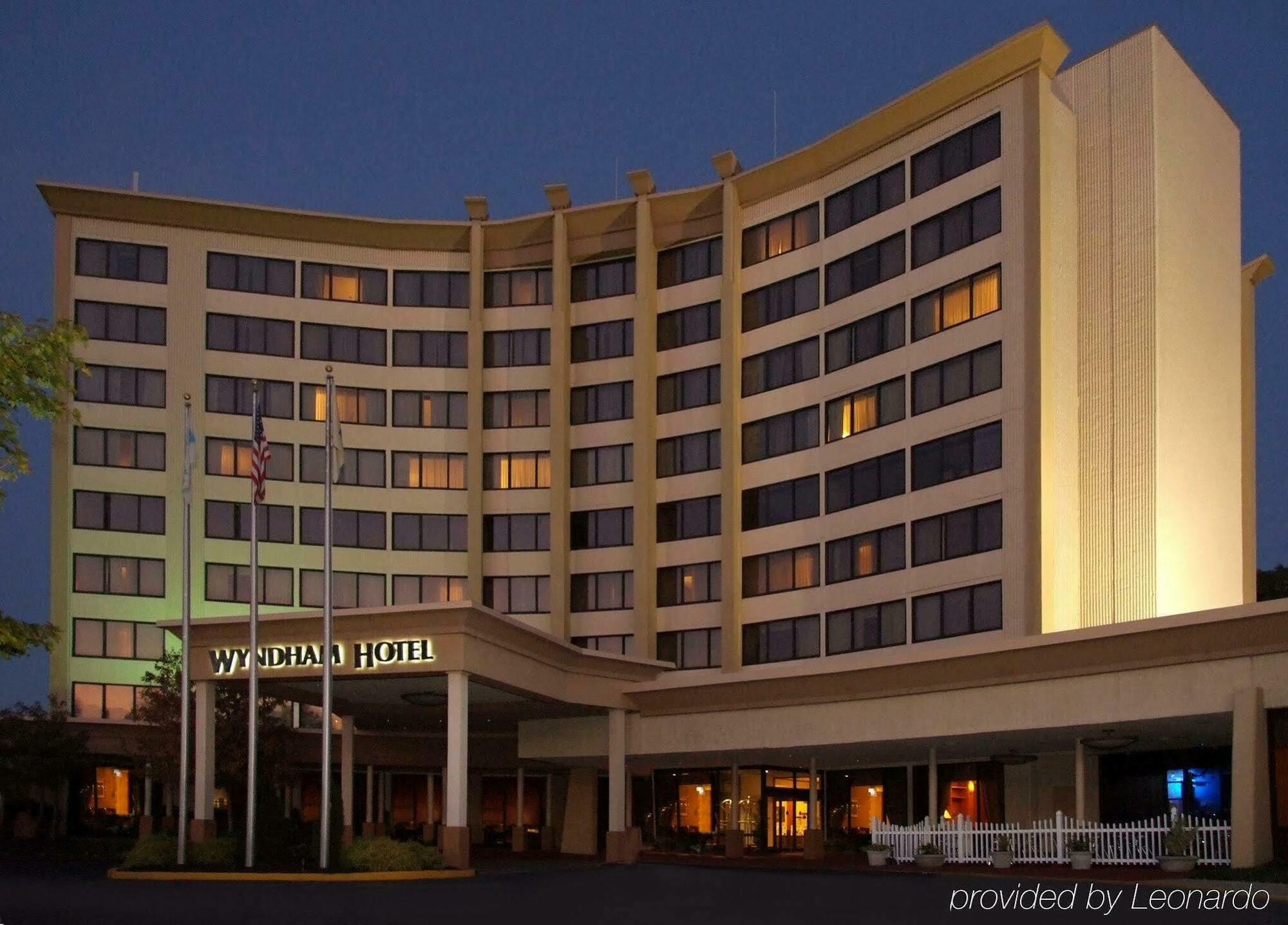 Clarion Hotel & Suites Маунт-Лорел Екстер'єр фото
